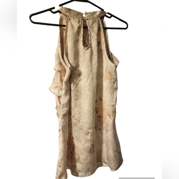 Silky ruffle sleeveless top - Picture 2 of 3